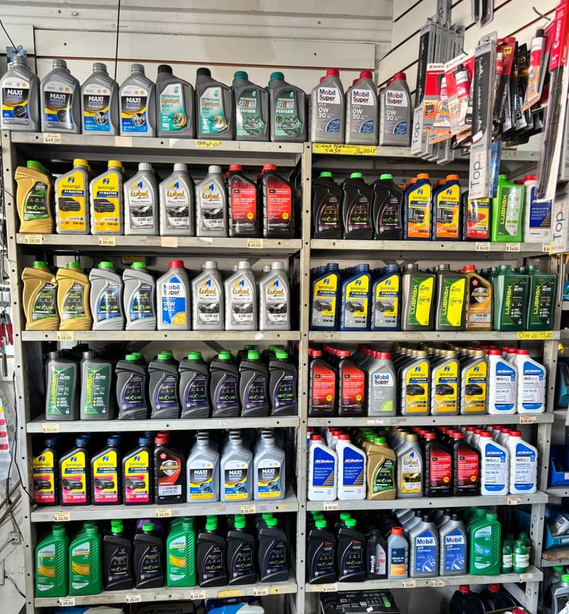 Prateleira de Óleos Automotivos